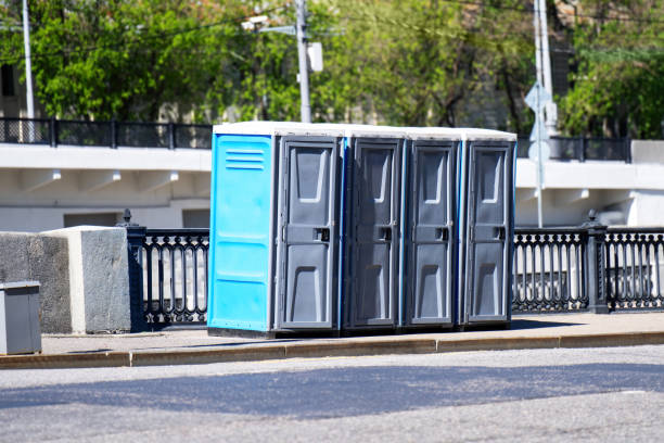 Best Restroom trailer rental cost  in Chicago, IL